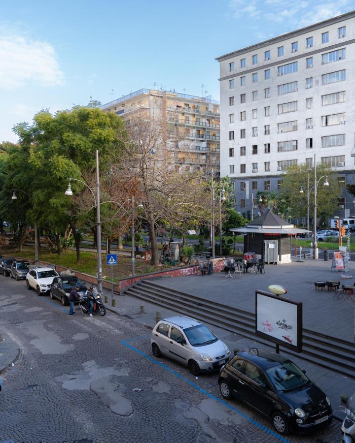 Dimora Cavour Hotell Neapel Exteriör bild