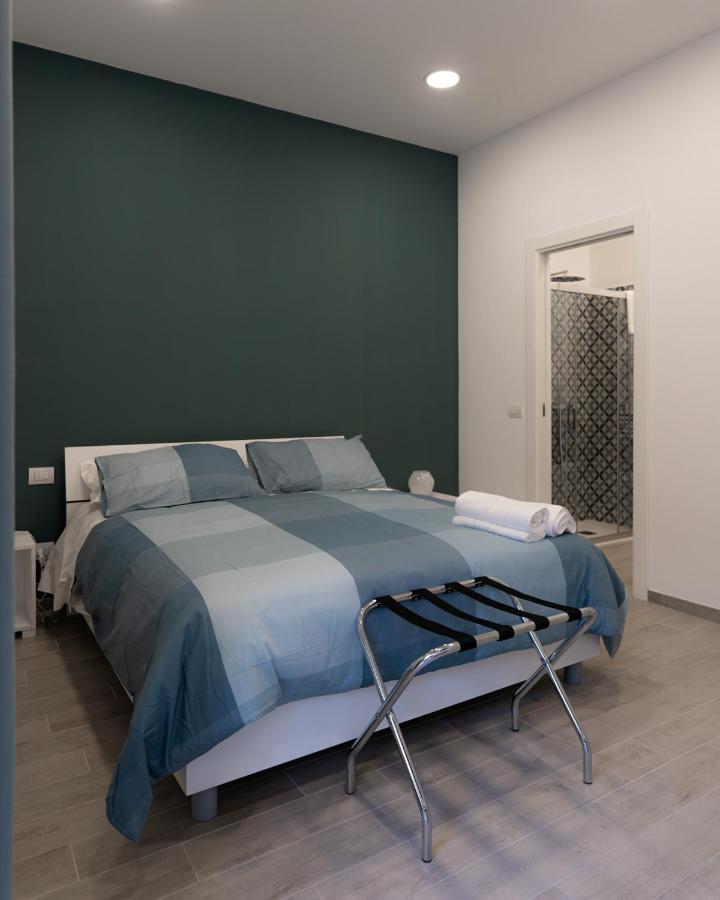 Dimora Cavour Hotell Neapel Exteriör bild