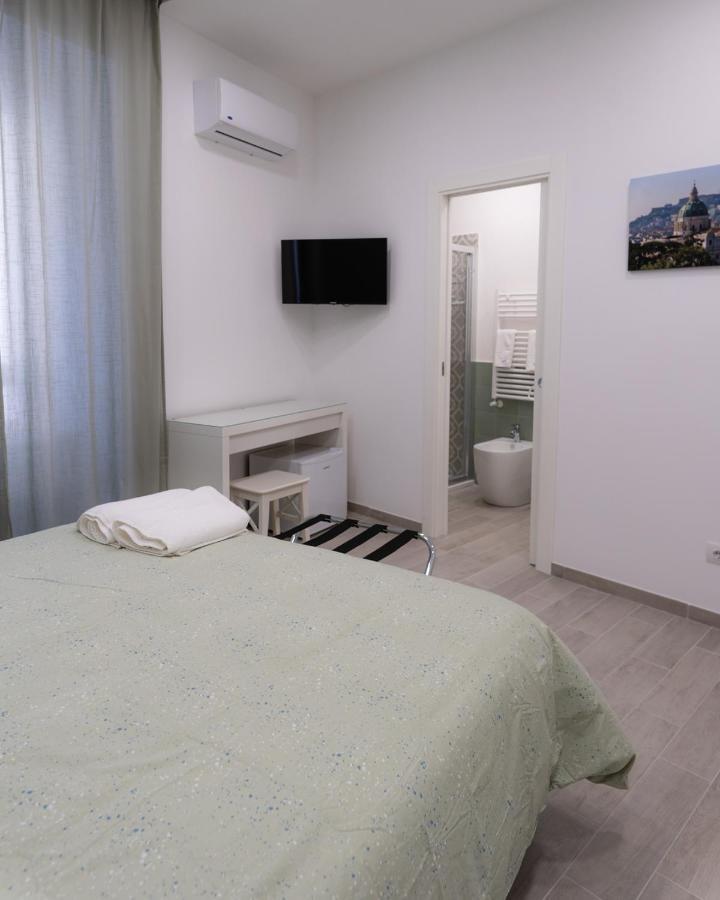 Dimora Cavour Hotell Neapel Exteriör bild