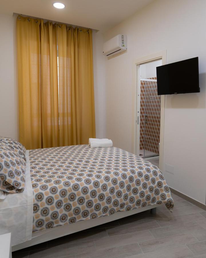 Dimora Cavour Hotell Neapel Exteriör bild