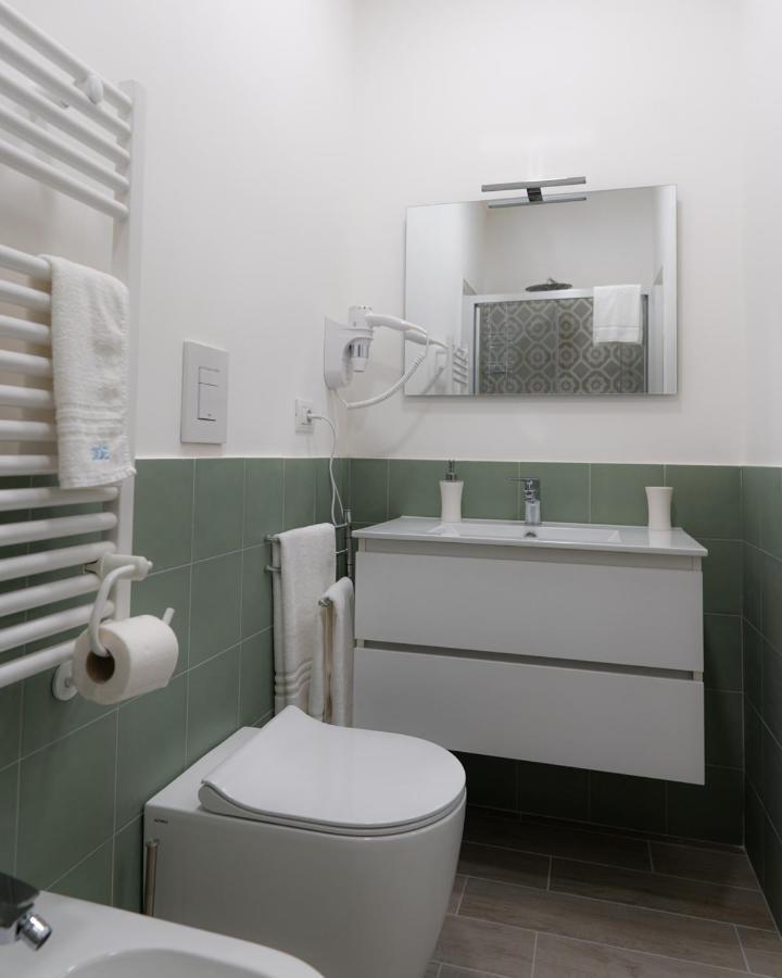 Dimora Cavour Hotell Neapel Exteriör bild