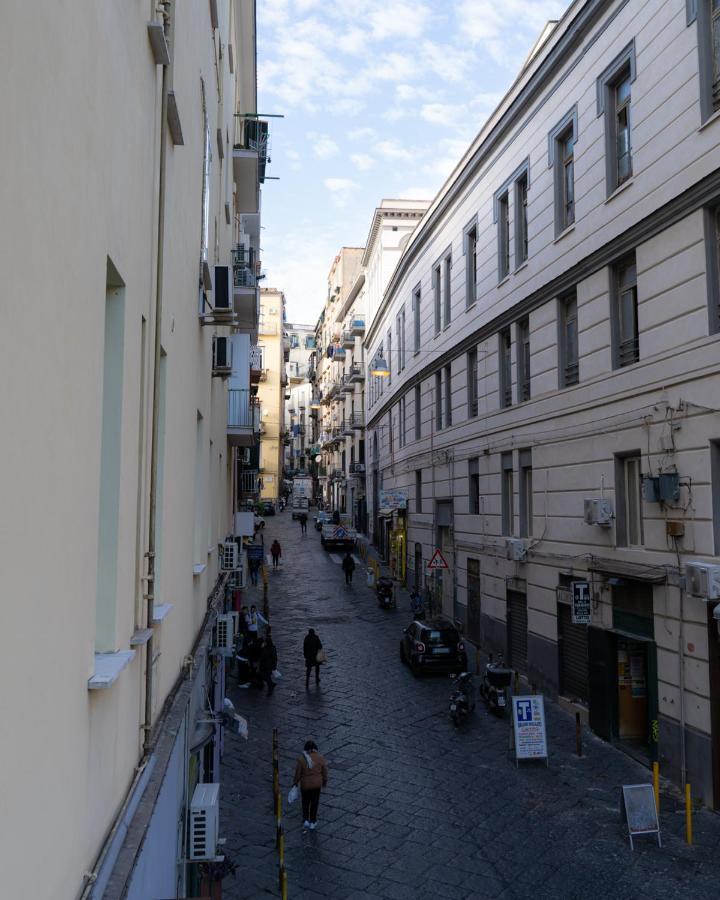 Dimora Cavour Hotell Neapel Exteriör bild