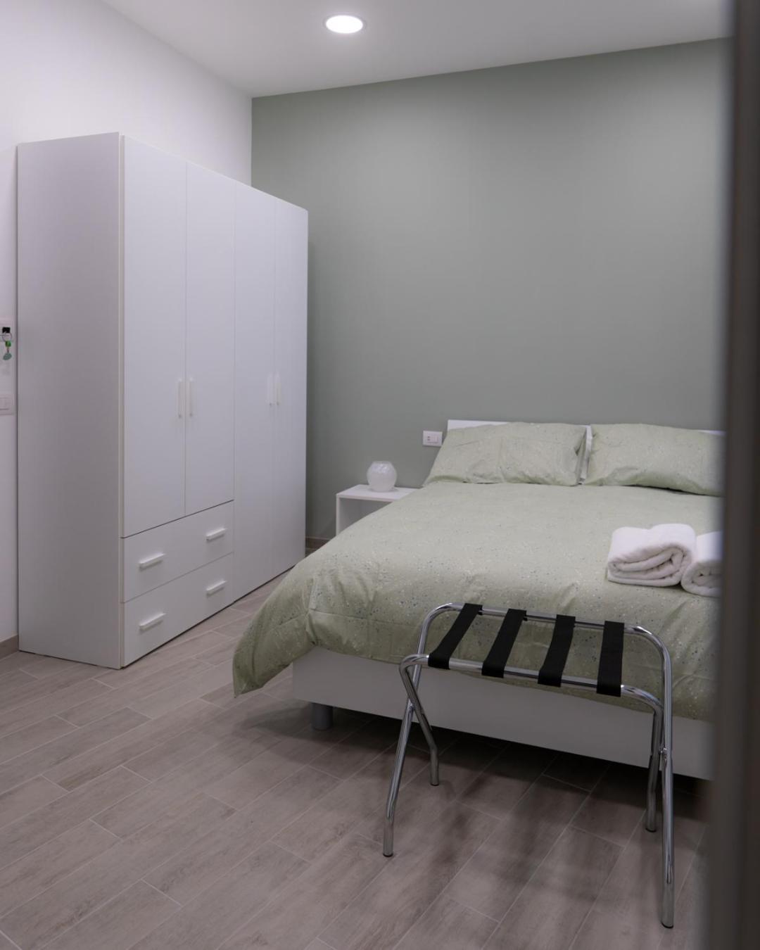 Dimora Cavour Hotell Neapel Rum bild